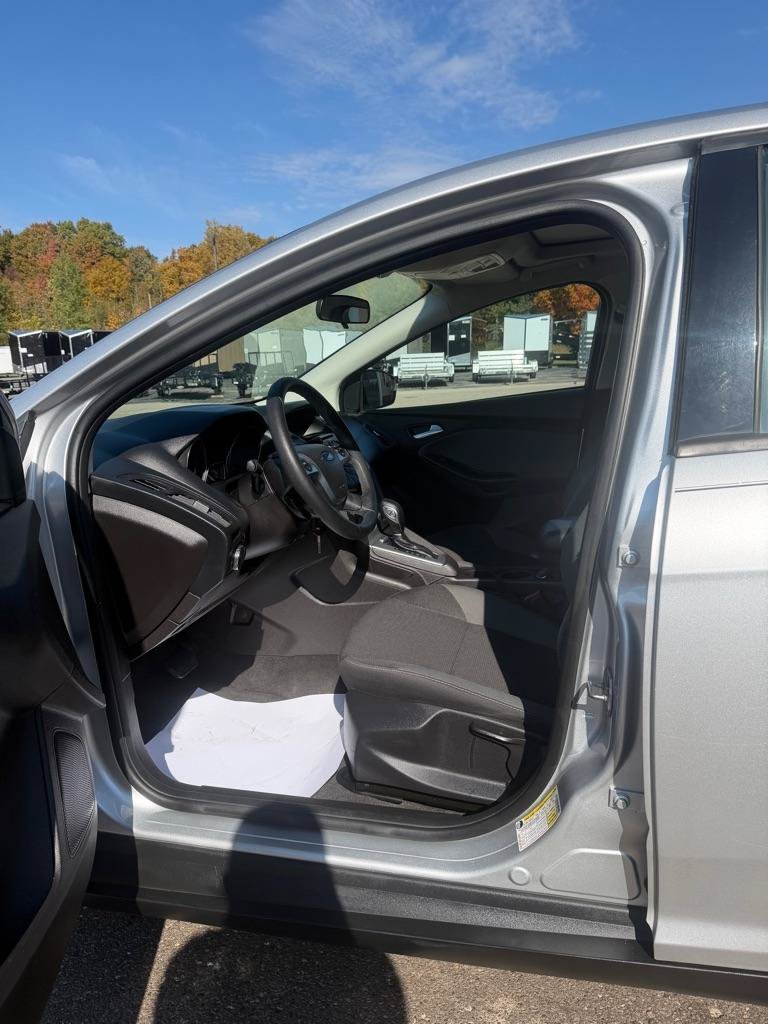 Used 2014 Ford Focus SE FWD image 9