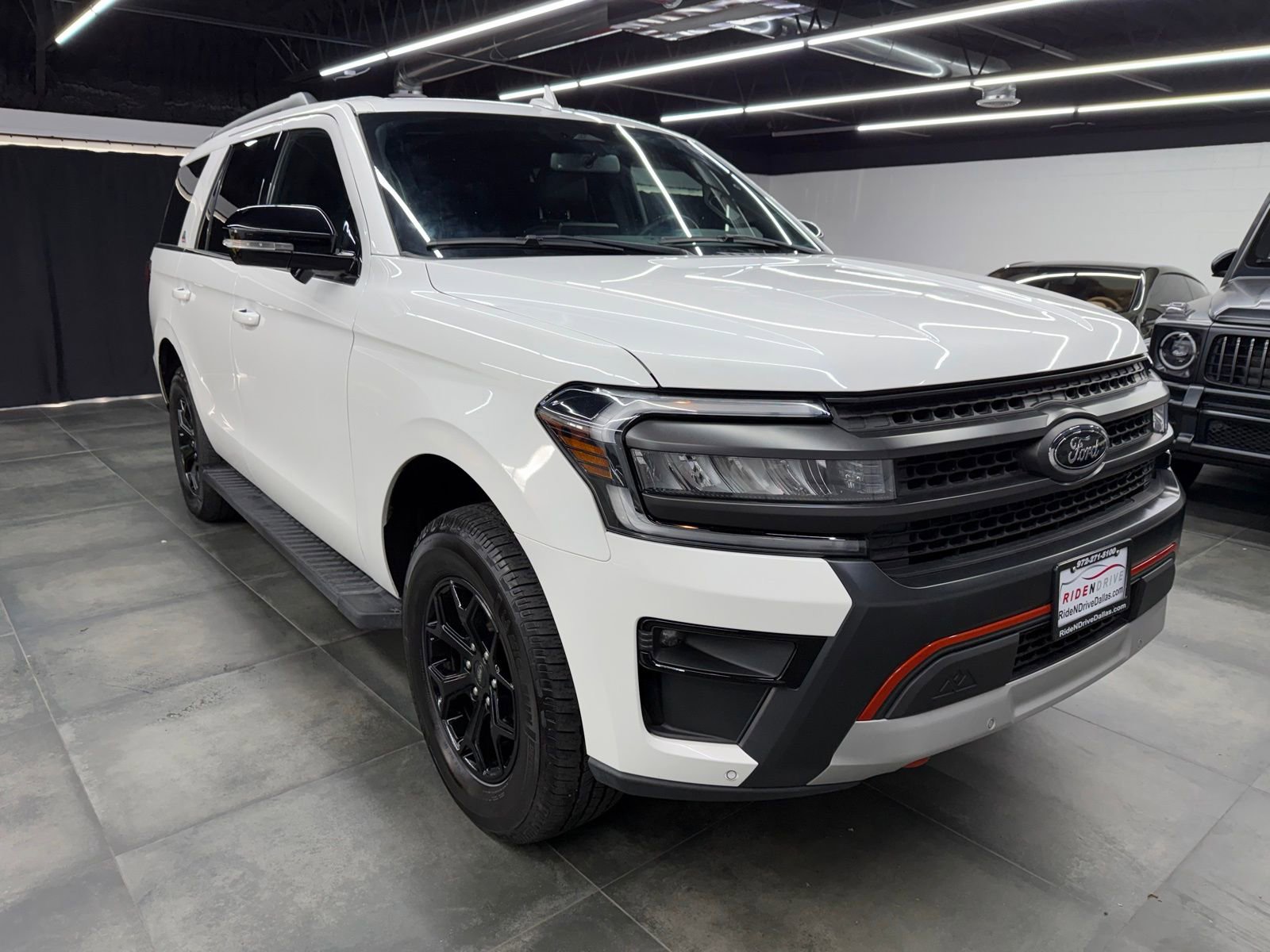 Used 2023 Ford Expedition Timberline image 9