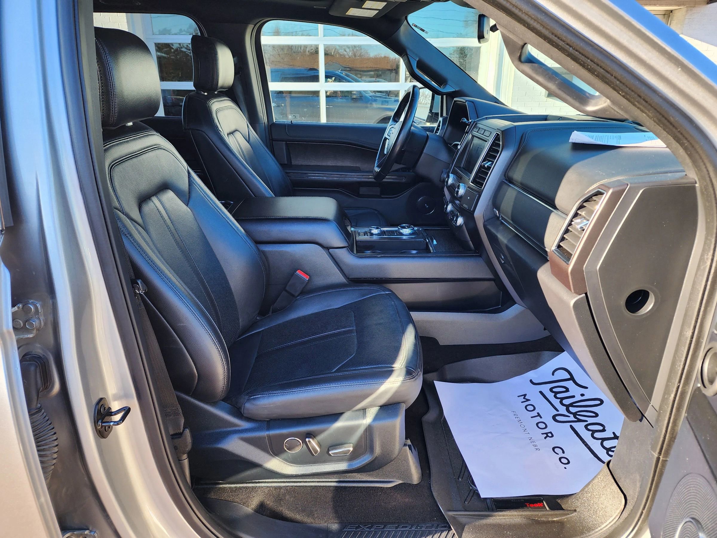 Used 2020 Ford Expedition Limited w/ Equipment Group 301A image 9