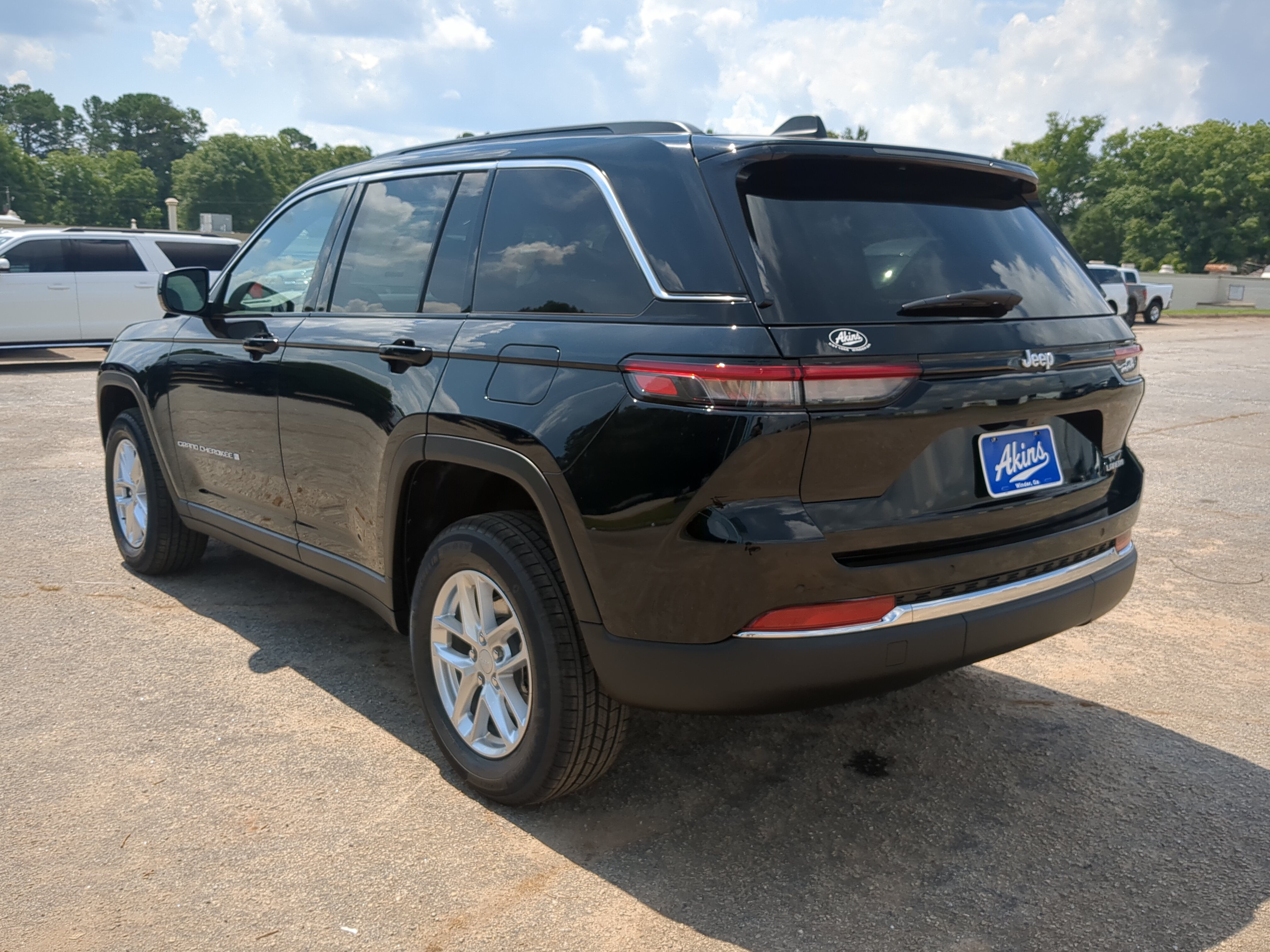 New 2026 Jeep Grand Cherokee Laredo X RWD image 5