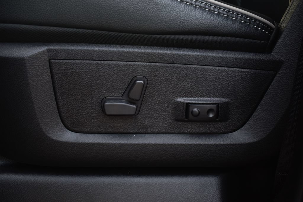 New 2026 RAM 3500 Laramie AWD/4WD image 45