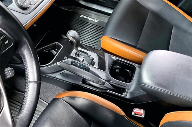 Used 2016 Toyota RAV4 SE image 18