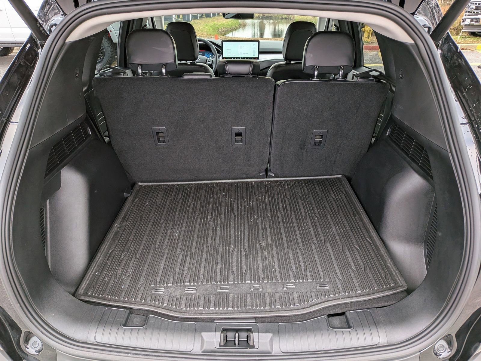 Certified 2025 Ford Escape Platinum image 14