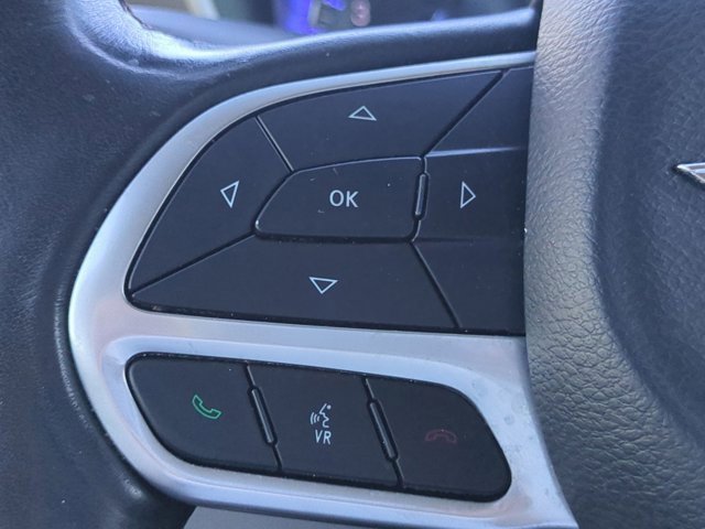 Used 2020 Chrysler Pacifica Touring-L image 24