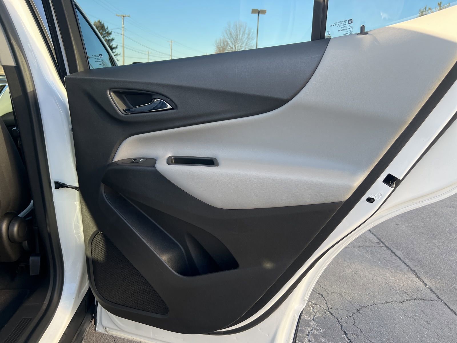 Used 2021 Chevrolet Equinox LT FWD image 26