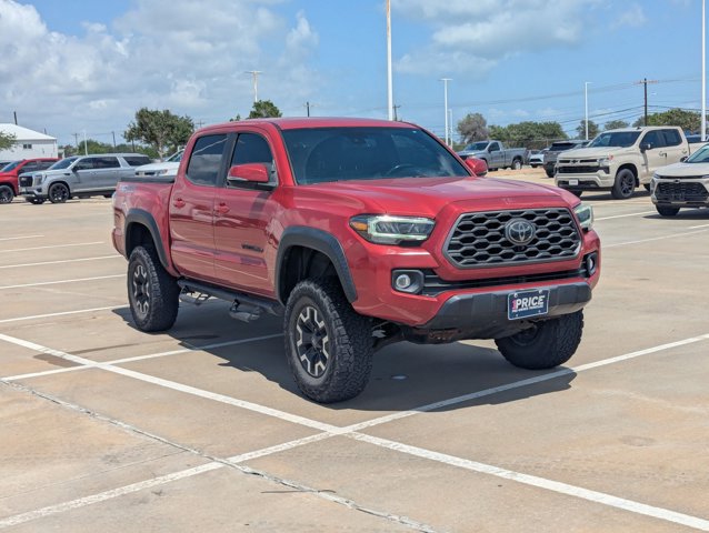 Used 2021 Toyota Tacoma TRD Off-Road w/ Technology Package AWD/4WD image 3