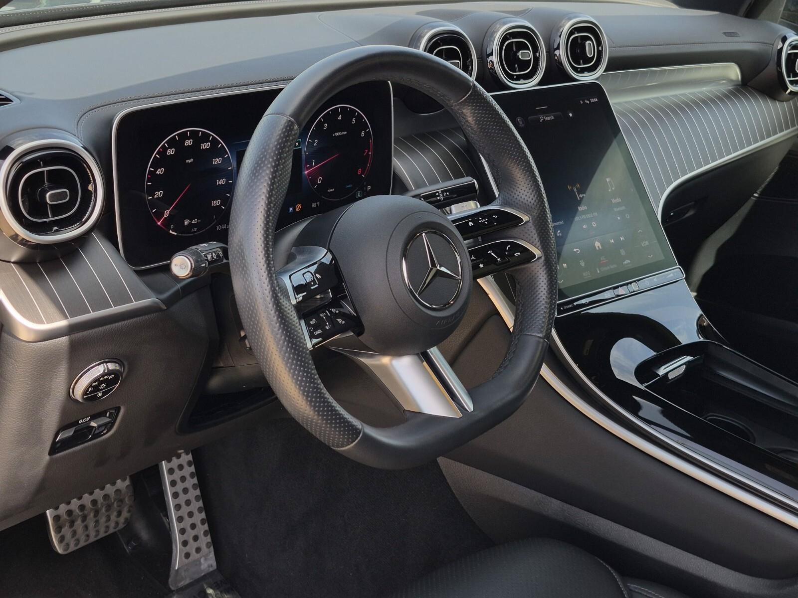 Used 2024 Mercedes-Benz GLC 300 image 12