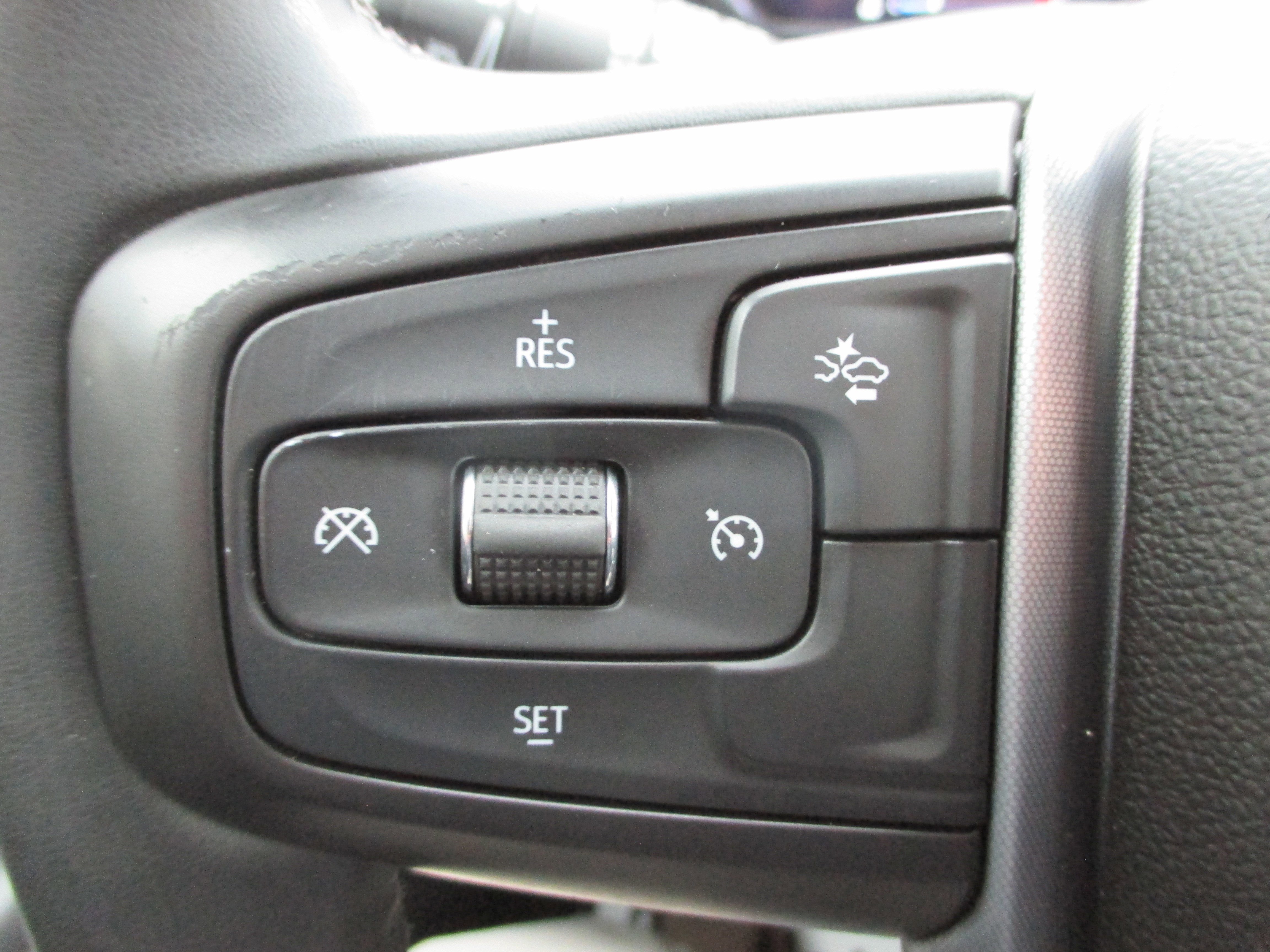 Used 2023 GMC Yukon XL SLE w/ Max Trailering Package image 24