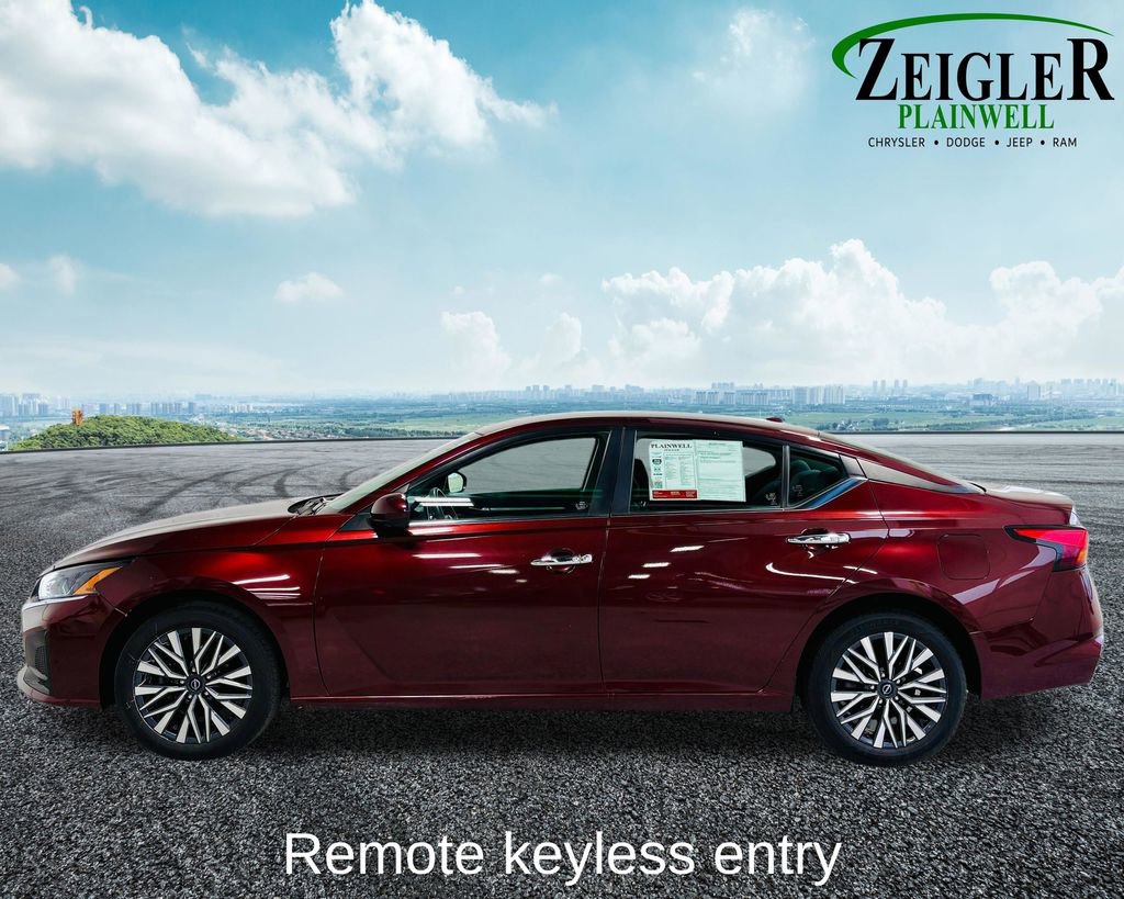 Used 2023 Nissan Altima 2.5 SV video 3