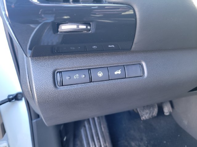 New 2026 Nissan Pathfinder SV AWD/4WD image 13