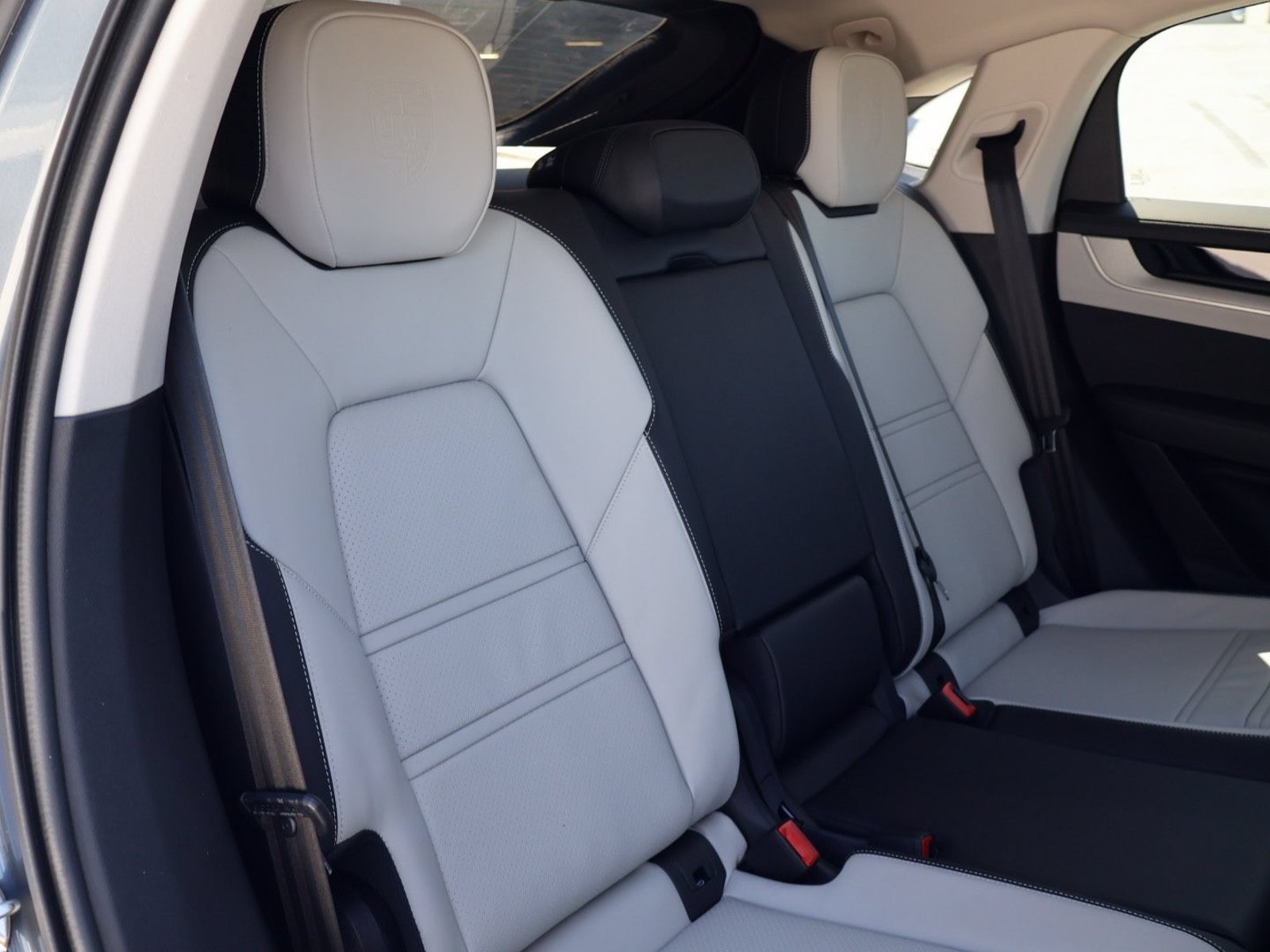 New 2026 Porsche Cayenne Coupe AWD/4WD image 23