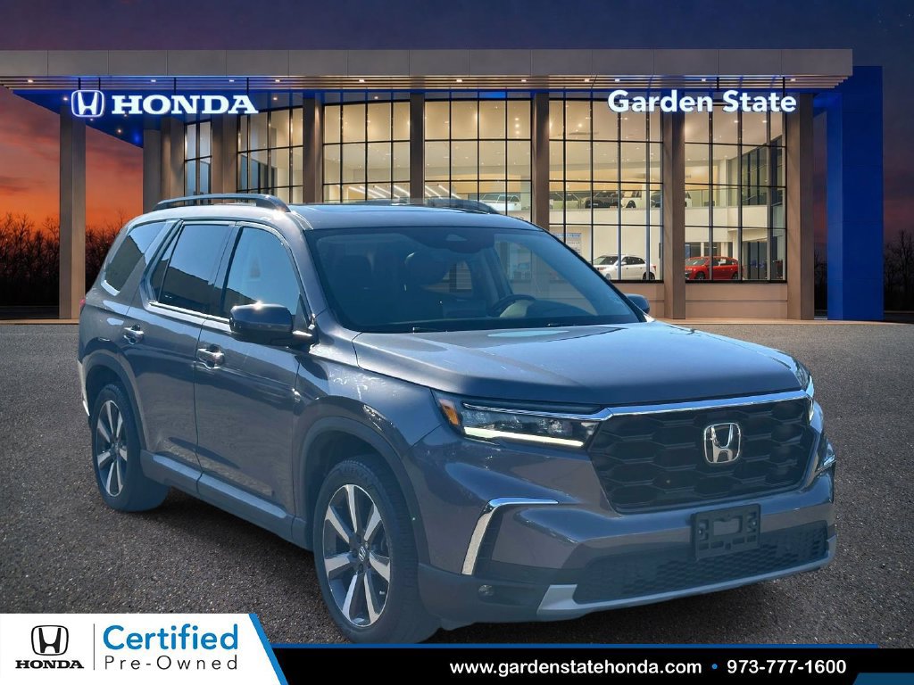 Certified 2024 Honda Pilot Touring image 2