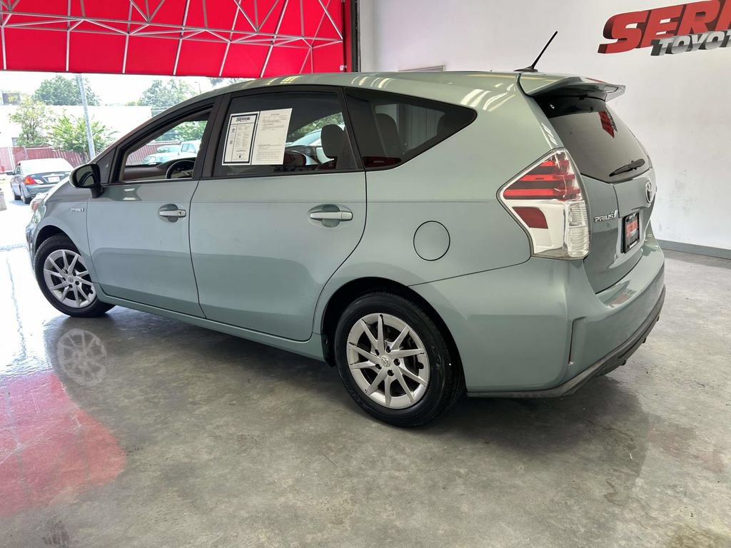Used 2016 Toyota Prius V Four FWD image 6