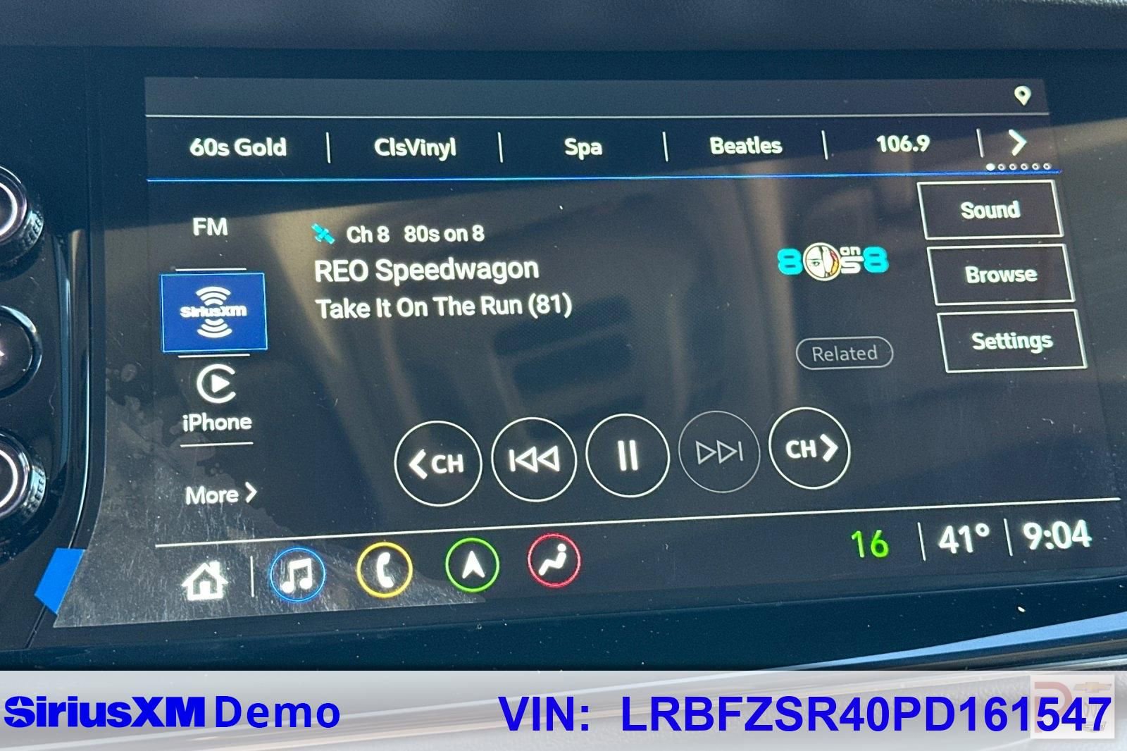 Certified 2023 Buick Envision Avenir image 35