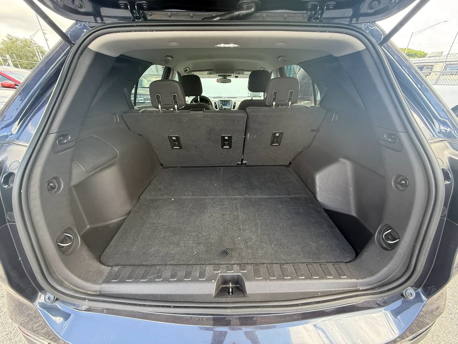 Used 2018 Chevrolet Equinox LS FWD image 13