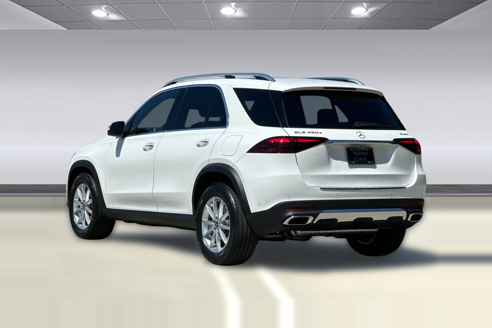 New 2026 Mercedes-Benz GLE 450e 4MATIC image 3
