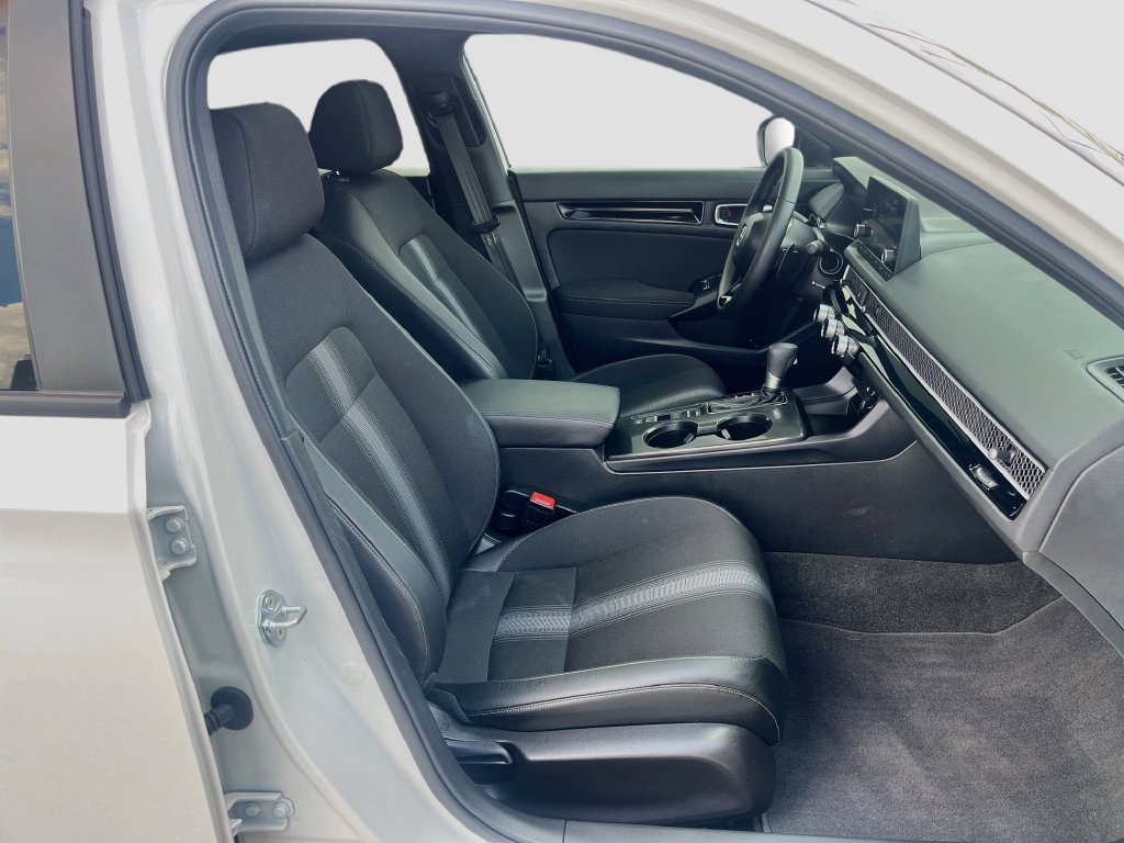 Used 2025 Honda Civic Sport image 27