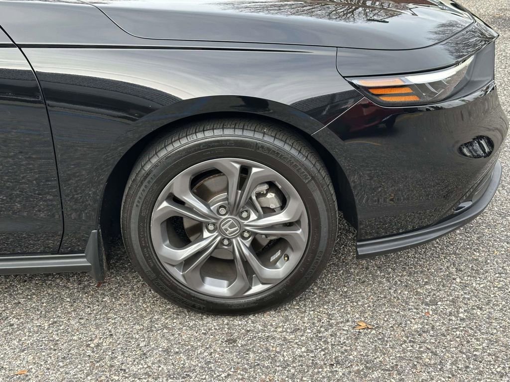Used 2024 Honda Accord EX image 11