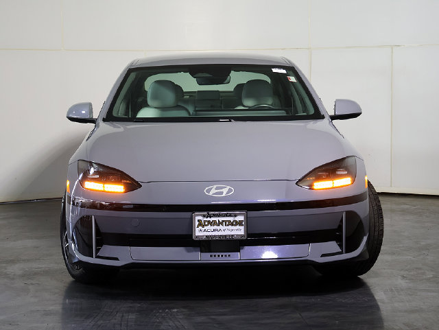 Used 2023 Hyundai Ioniq 6 SEL AWD/4WD image 9