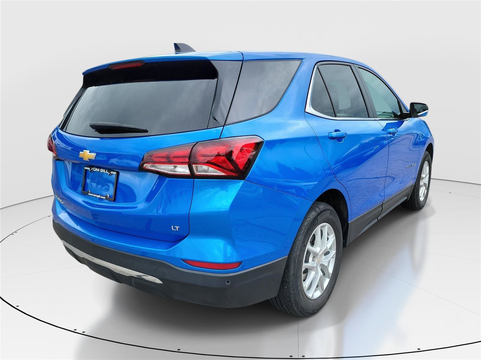 Used 2024 Chevrolet Equinox LT w/ LPO, Floor Liner Package FWD image 4