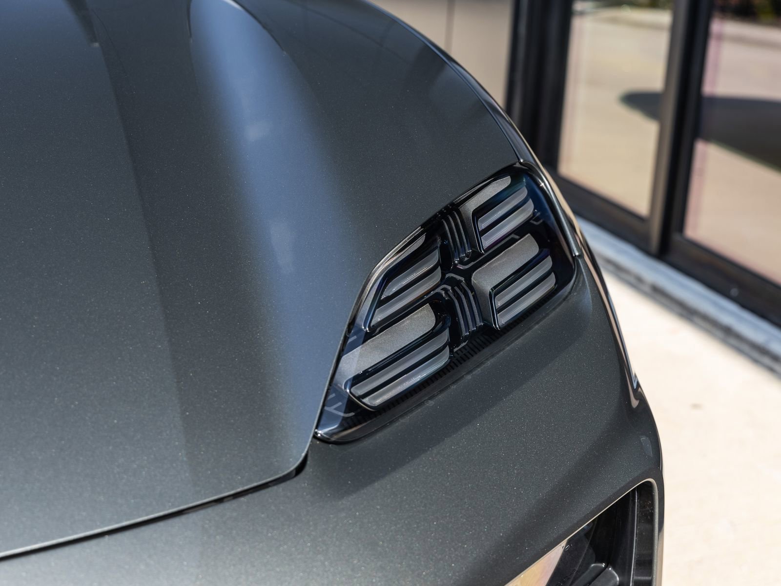 Certified 2025 Porsche Macan Electric image 19