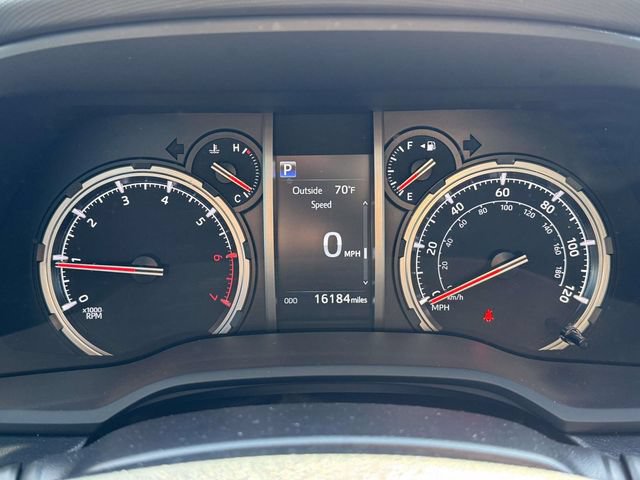 Used 2024 Toyota 4Runner TRD Off-Road Premium w/ Moonroof Package AWD/4WD image 20