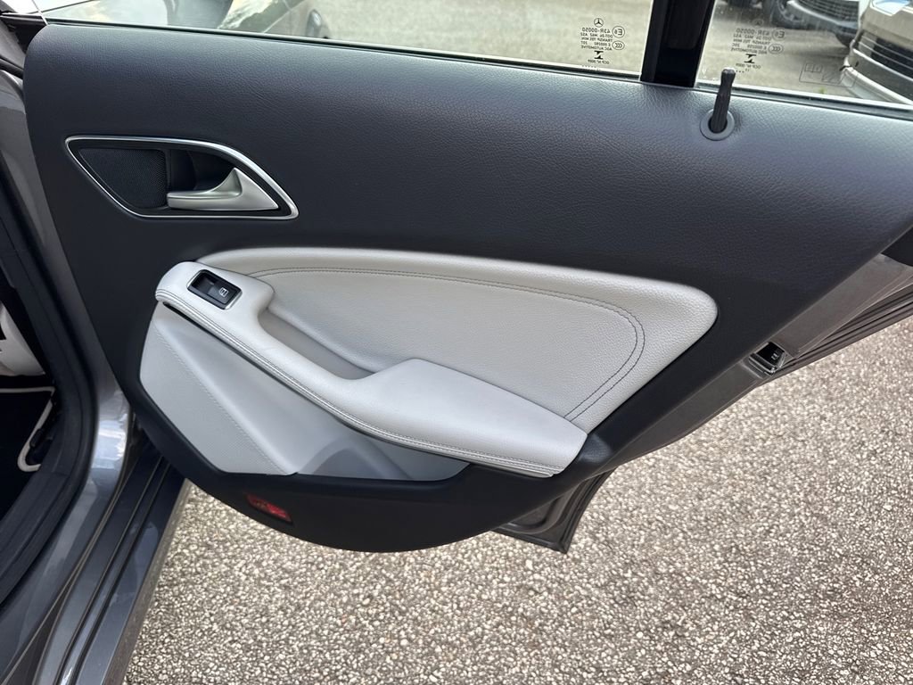 Used 2018 Mercedes-Benz CLA 250 image 16