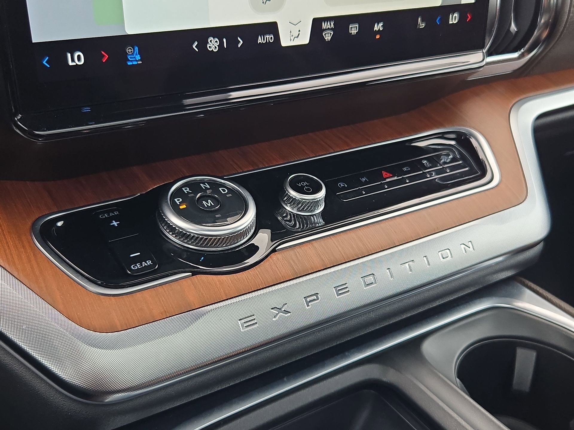 Used 2025 Ford Expedition King Ranch image 28