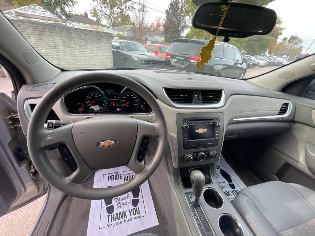 Used 2017 Chevrolet Traverse LS image 11