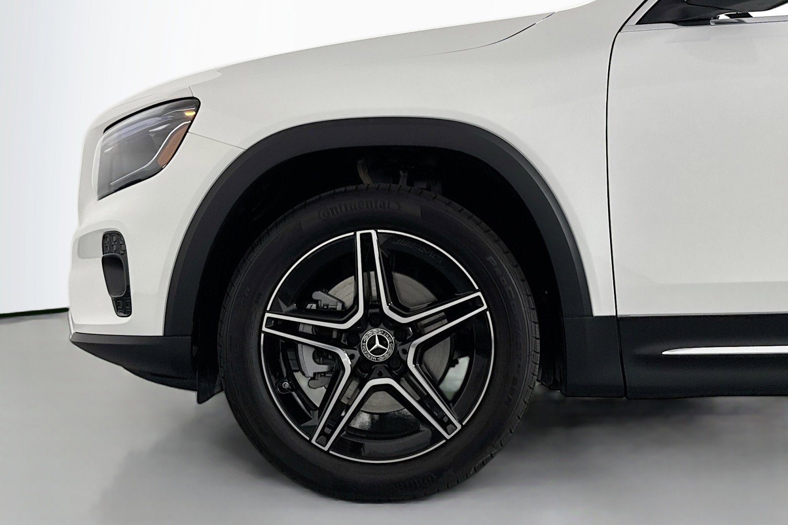 New 2026 Mercedes-Benz GLB 250 image 9