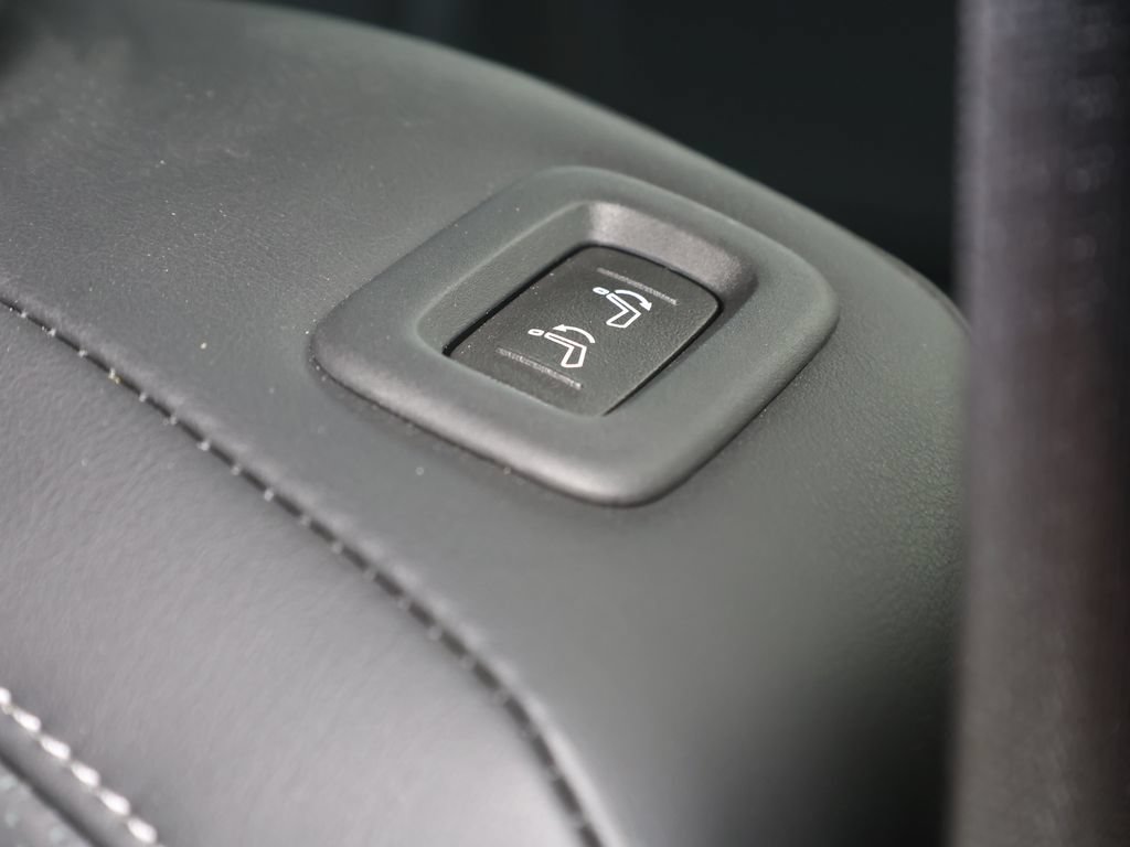 Certified 2025 INFINITI QX80 Luxe RWD image 23