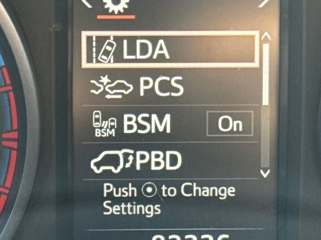 Used 2018 Toyota RAV4 XLE image 19