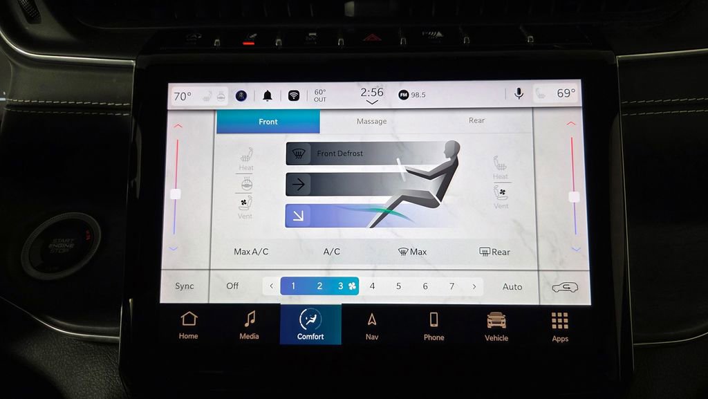 Used 2022 Jeep Grand Cherokee Overland w/ Luxury Tech Group IV image 25