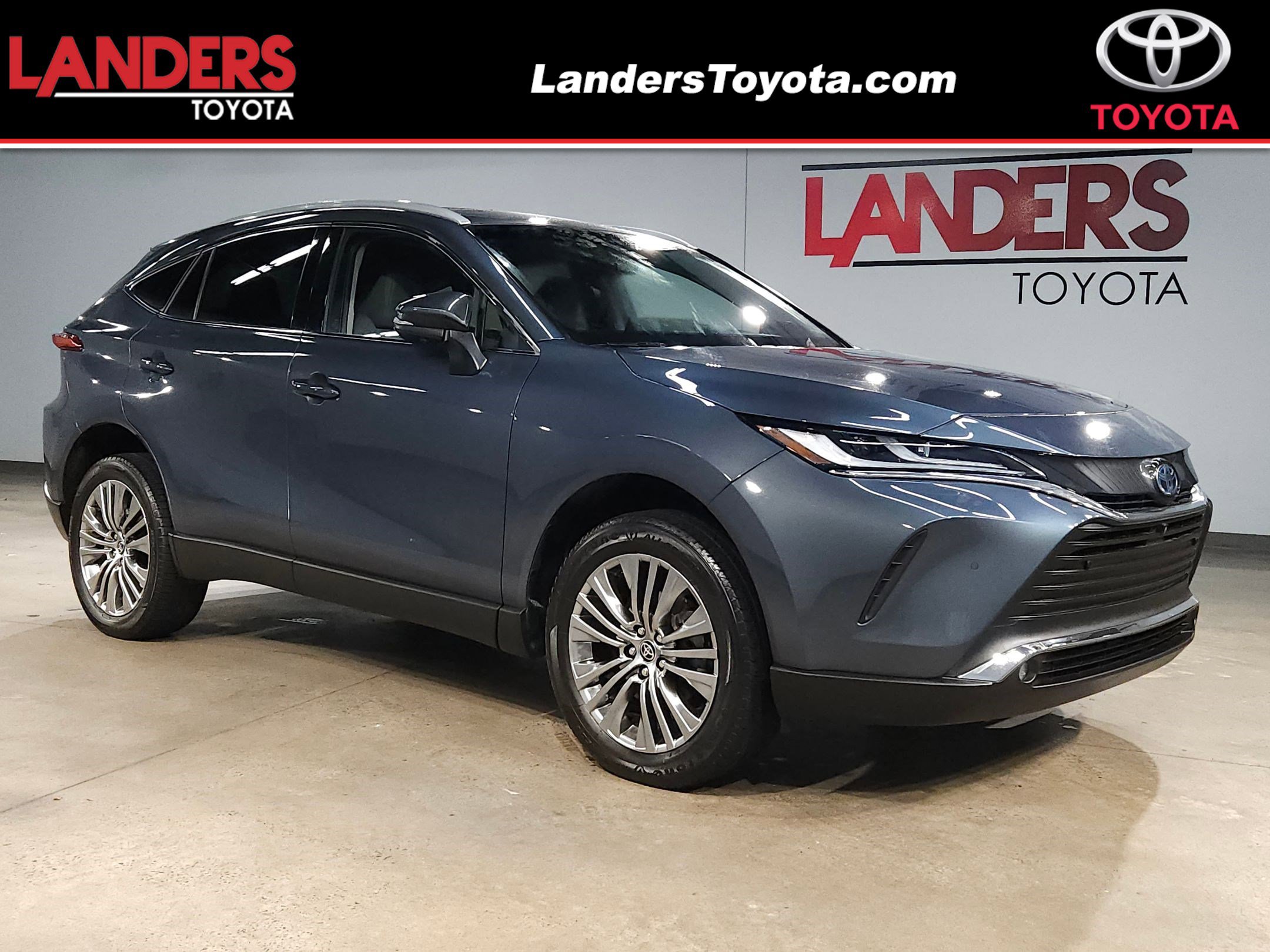 Used 2023 Toyota Venza Limited image 1
