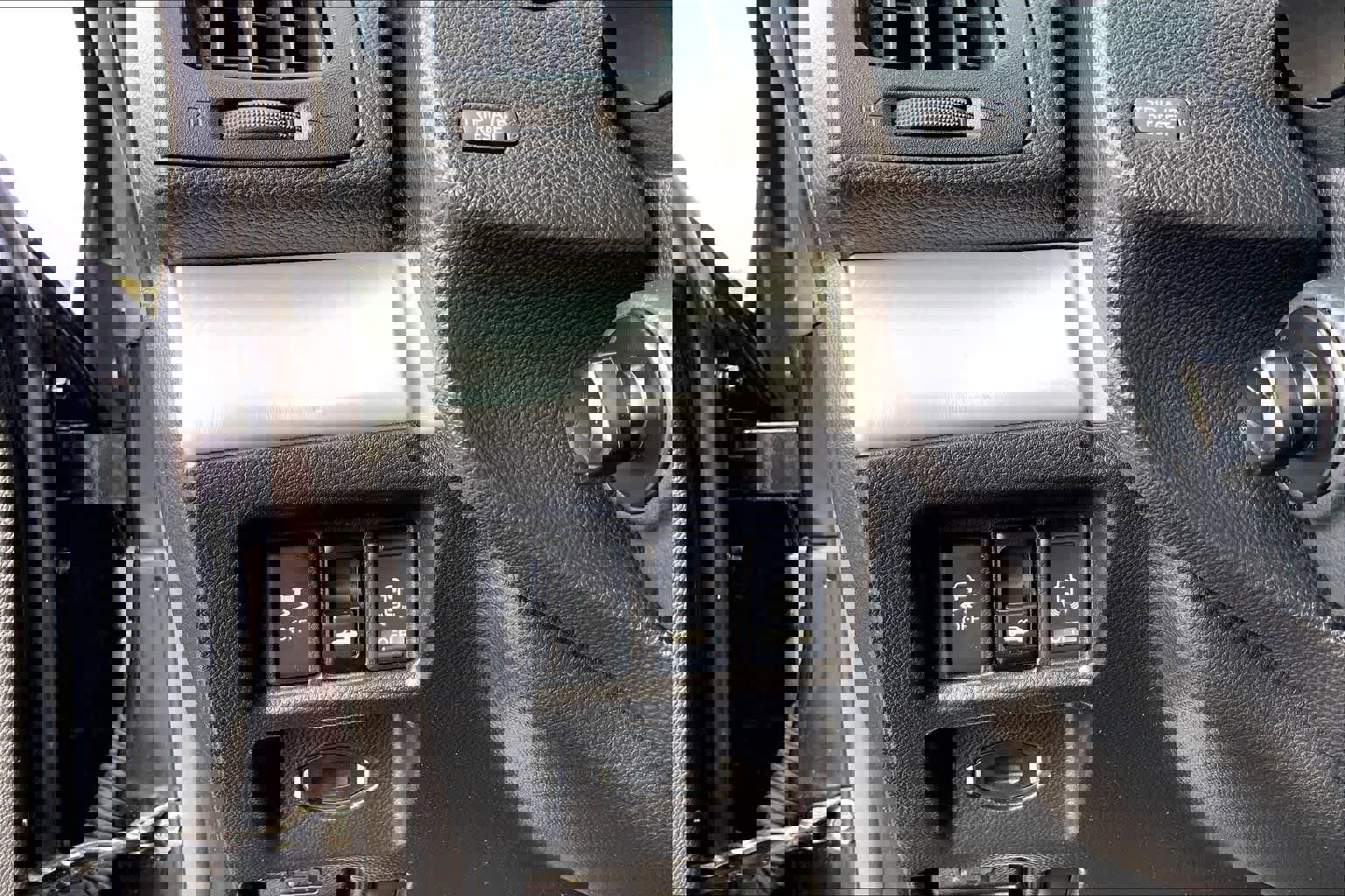 Used 2013 INFINITI G37 IPL image 32