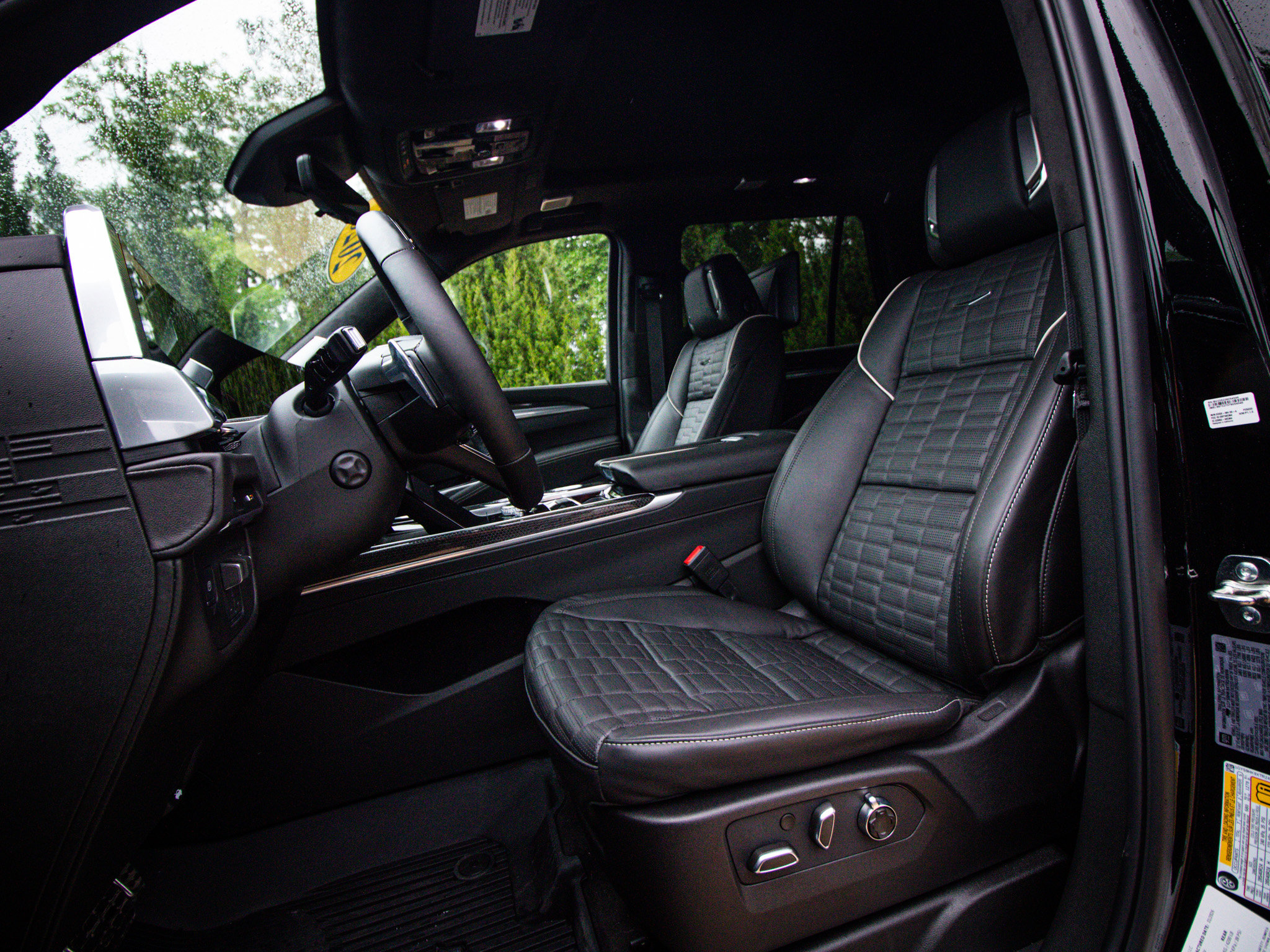 Used 2026 Cadillac Escalade V w/ LPO, Floor Liner Package AWD/4WD image 16