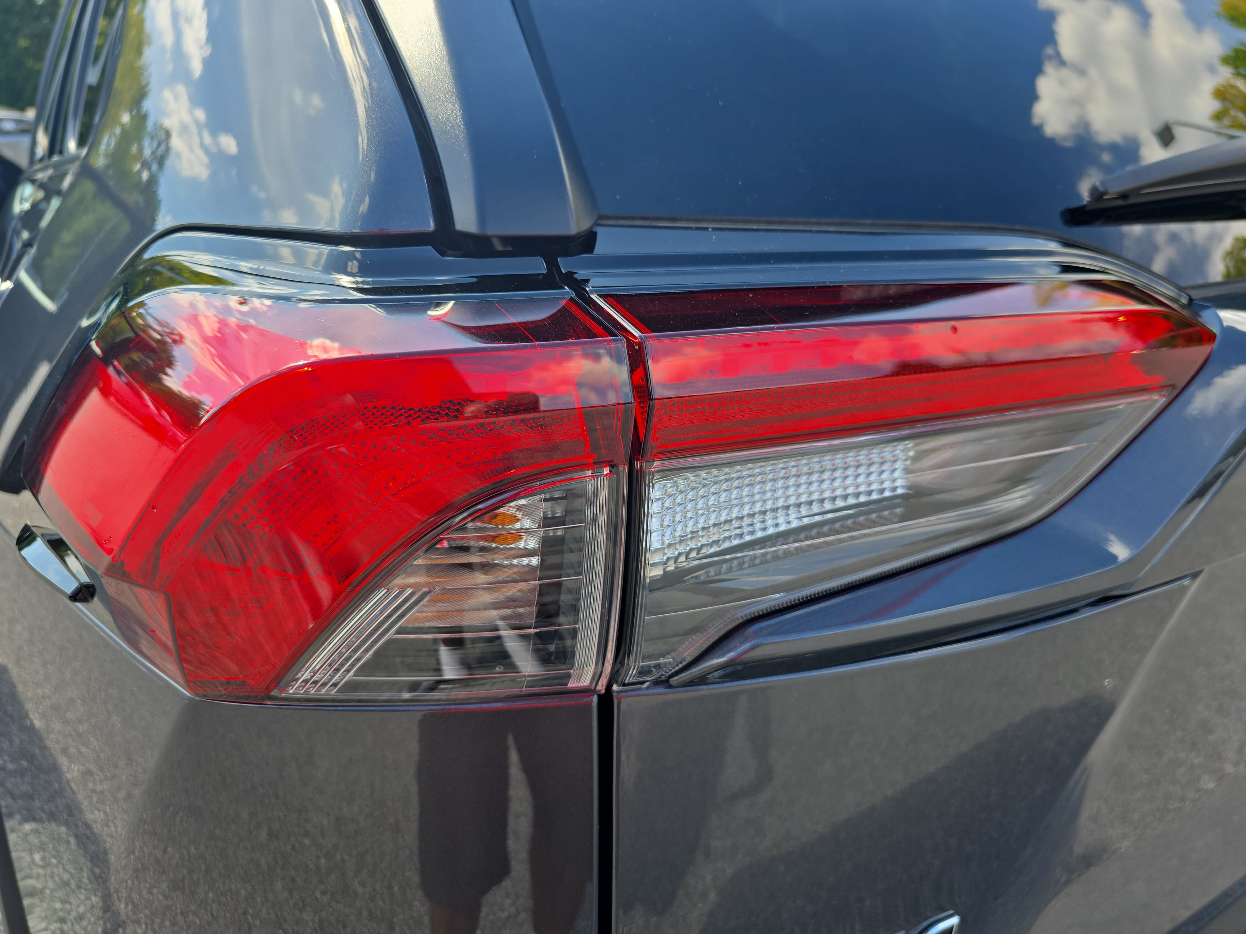 Used 2025 Toyota RAV4 XLE AWD/4WD image 30