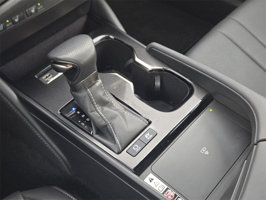 Used 2023 Lexus ES 300h F Sport image 21