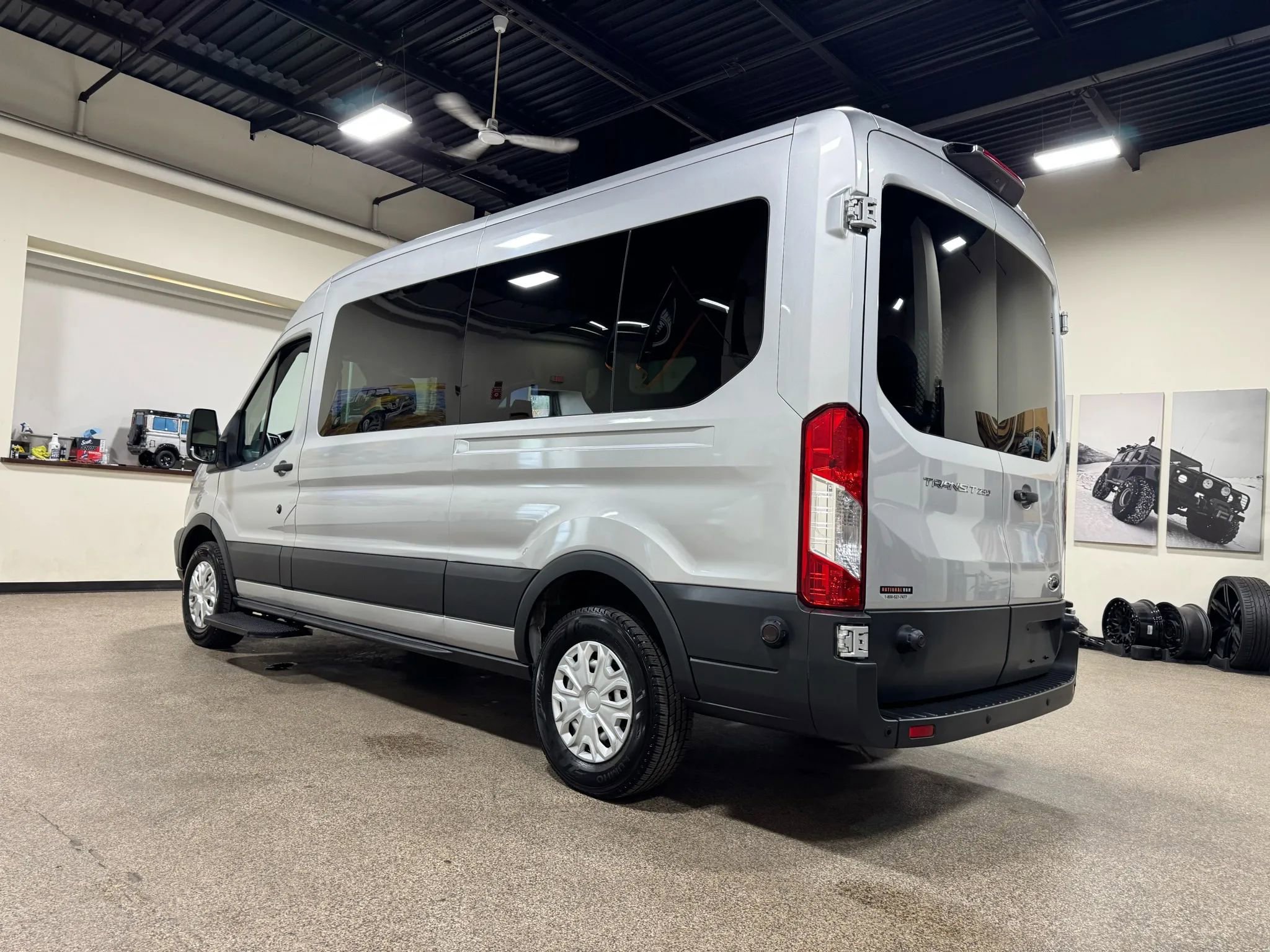 Used 2018 Ford Transit 250 148 Medium Roof image 8