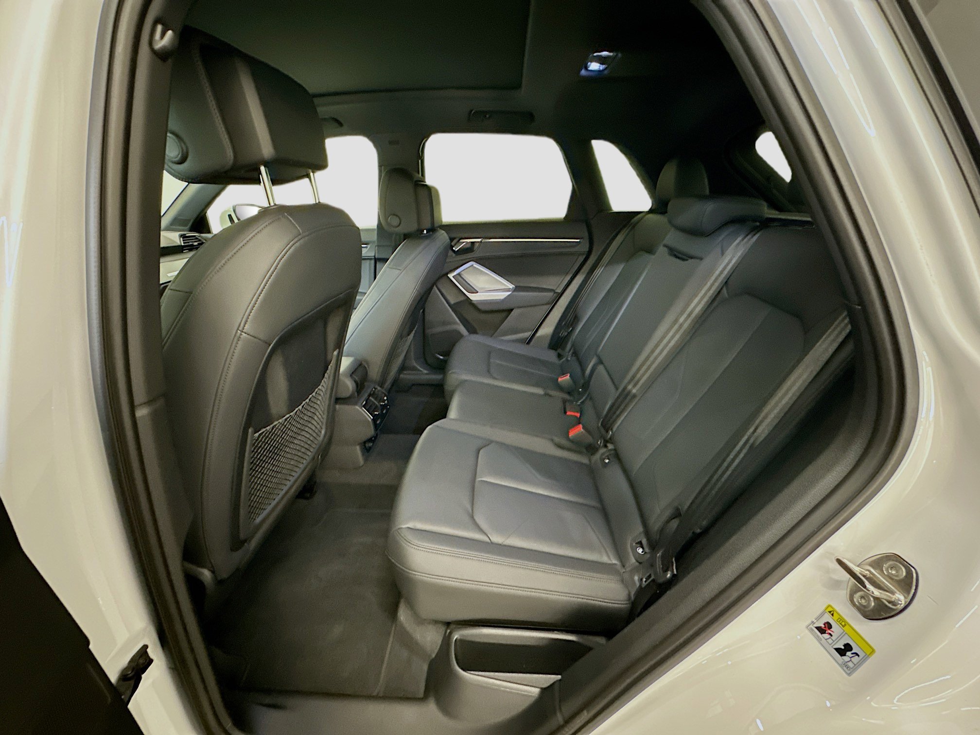 Used 2025 Audi Q3 2.0T Premium image 29