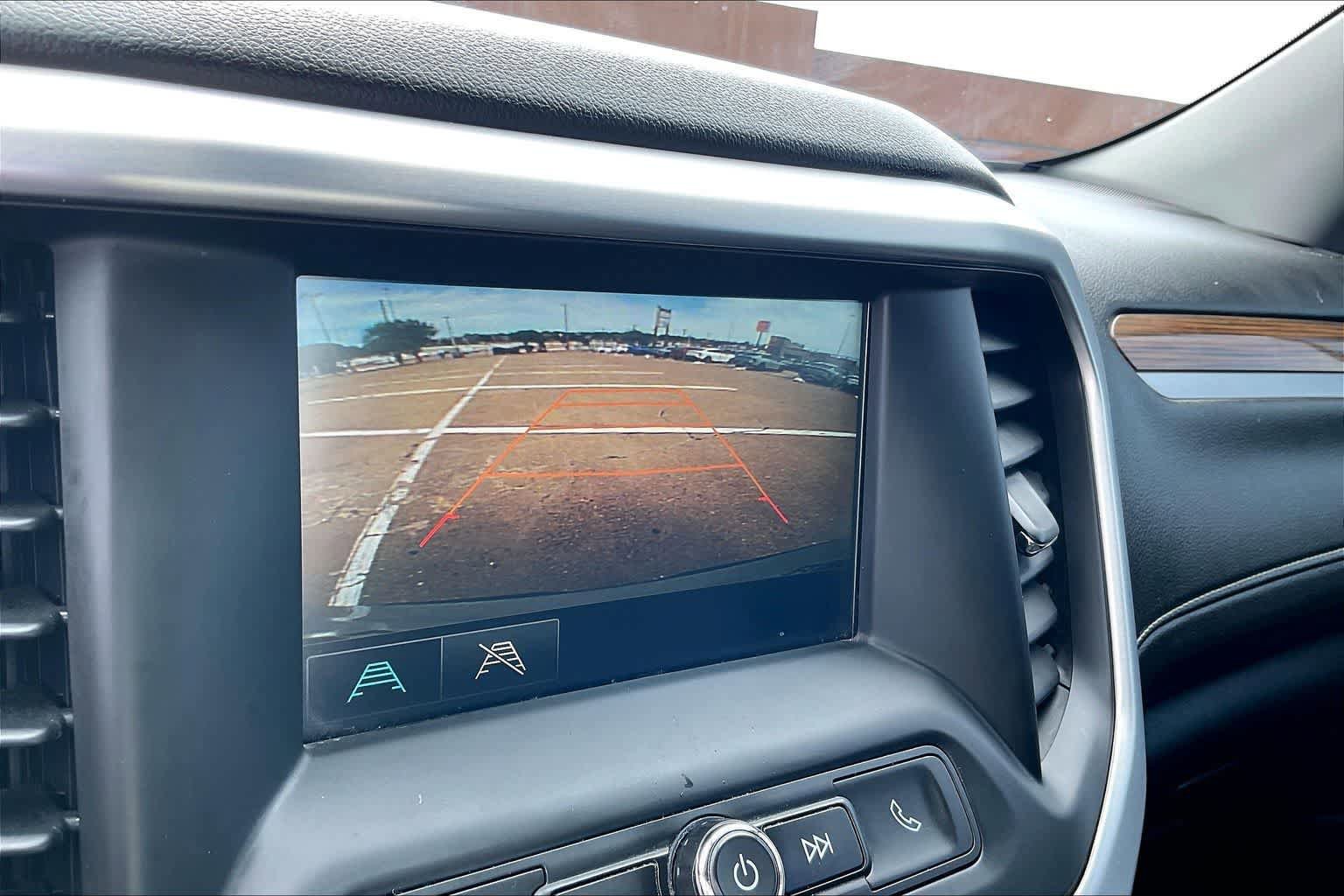 Used 2018 GMC Acadia SLE FWD image 25