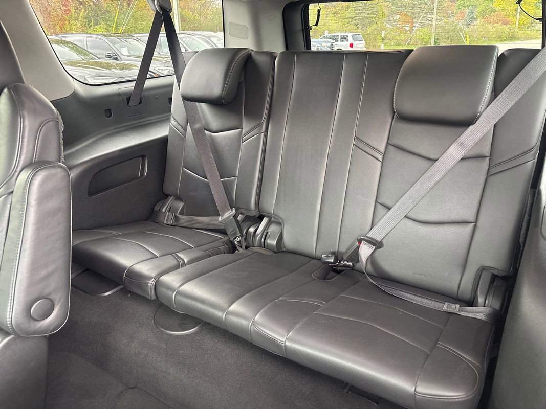 Used 2019 Cadillac Escalade ESV Premium Luxury image 18