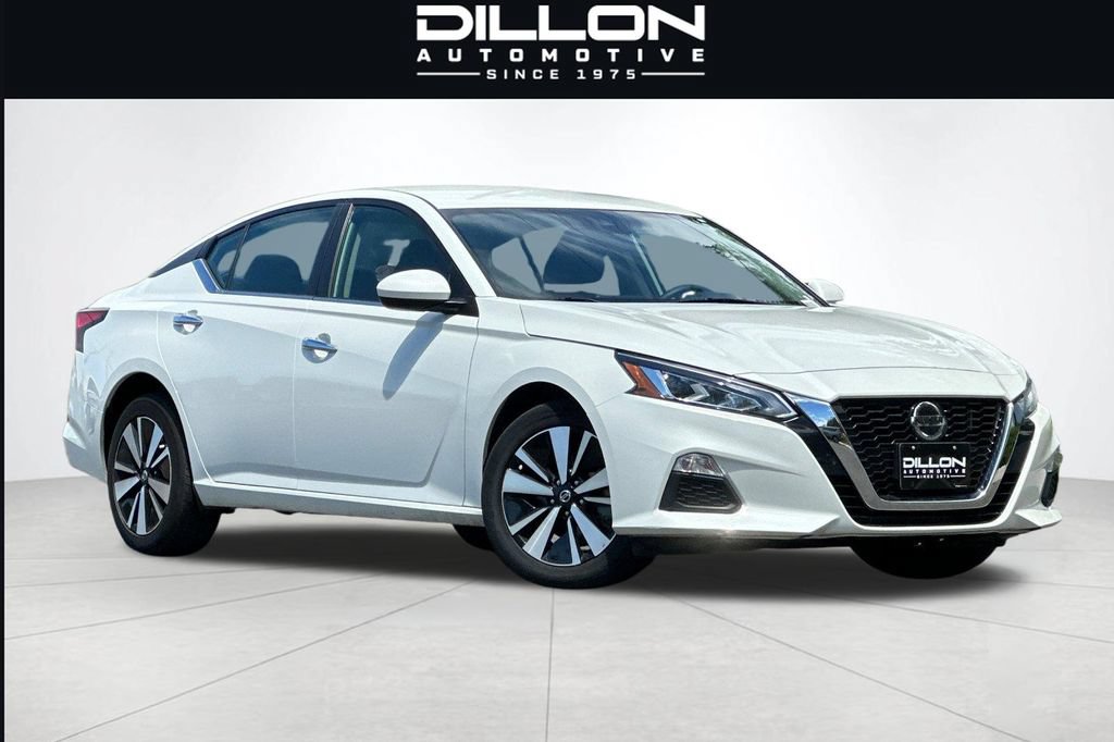 Used 2022 Nissan Altima 2.5 SV