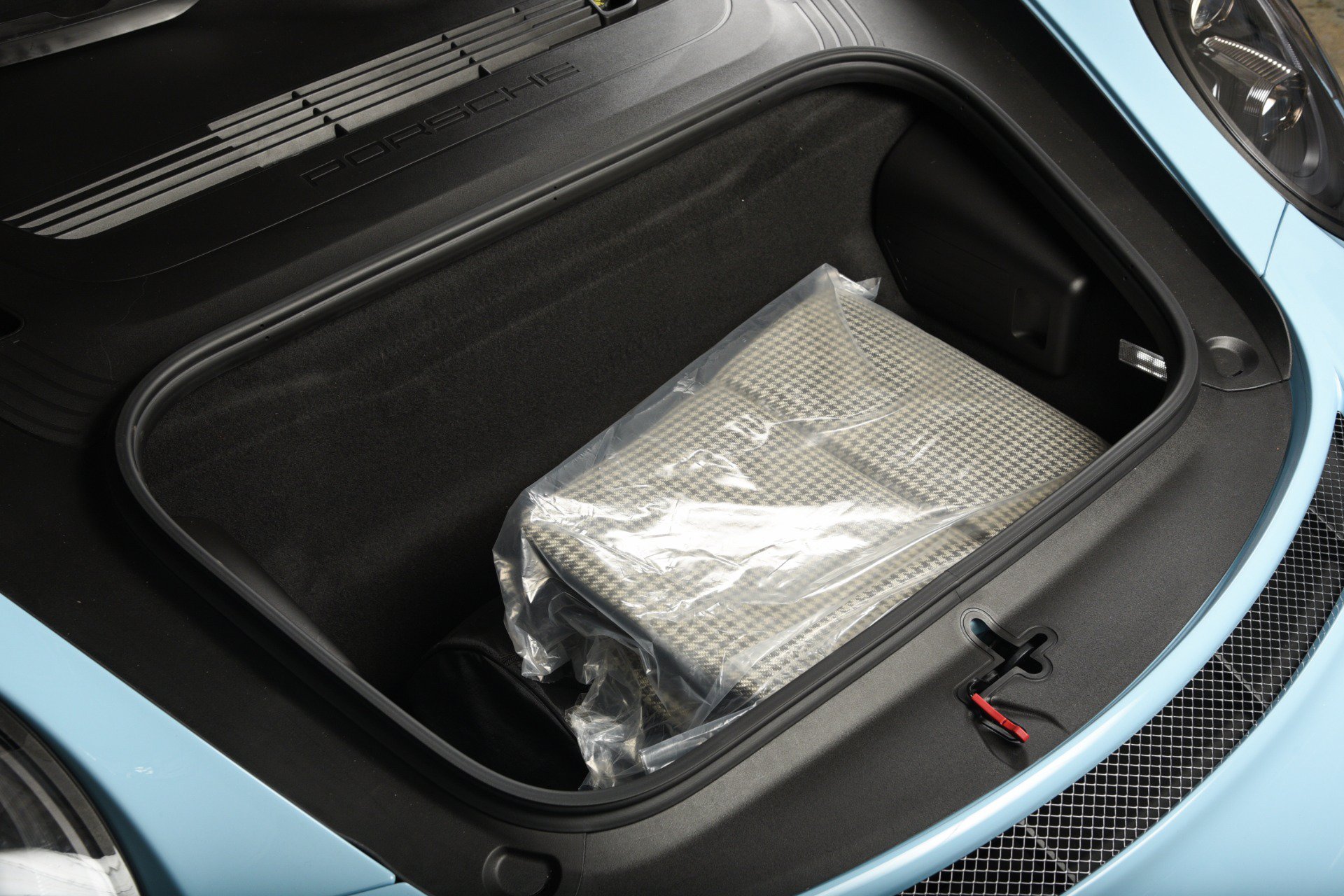Used 2019 Porsche 911 Speedster RWD image 25