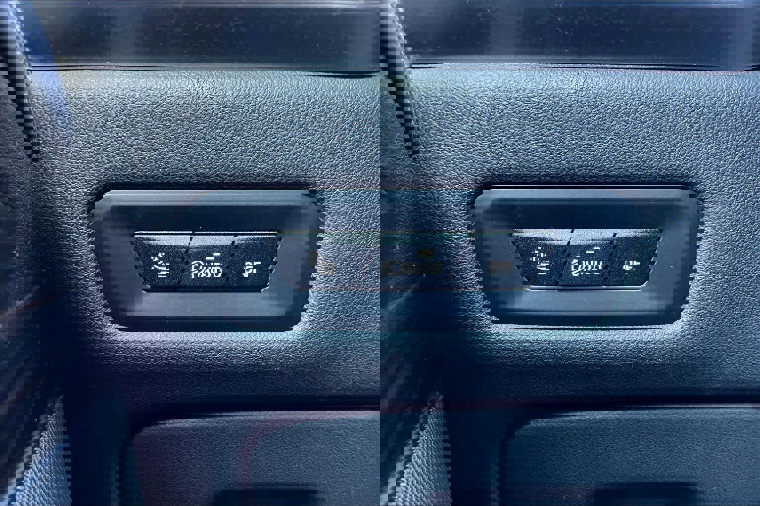 Used 2025 BMW X5 xDrive50e w/ Premium Package image 38