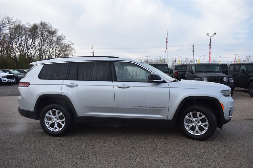 Used 2023 Jeep Grand Cherokee L Limited image 9