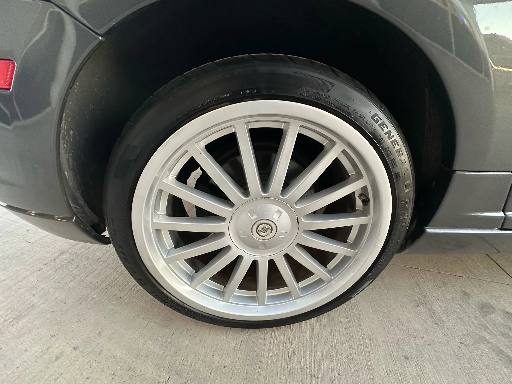 Used 2005 Chrysler Crossfire SRT-6 image 24