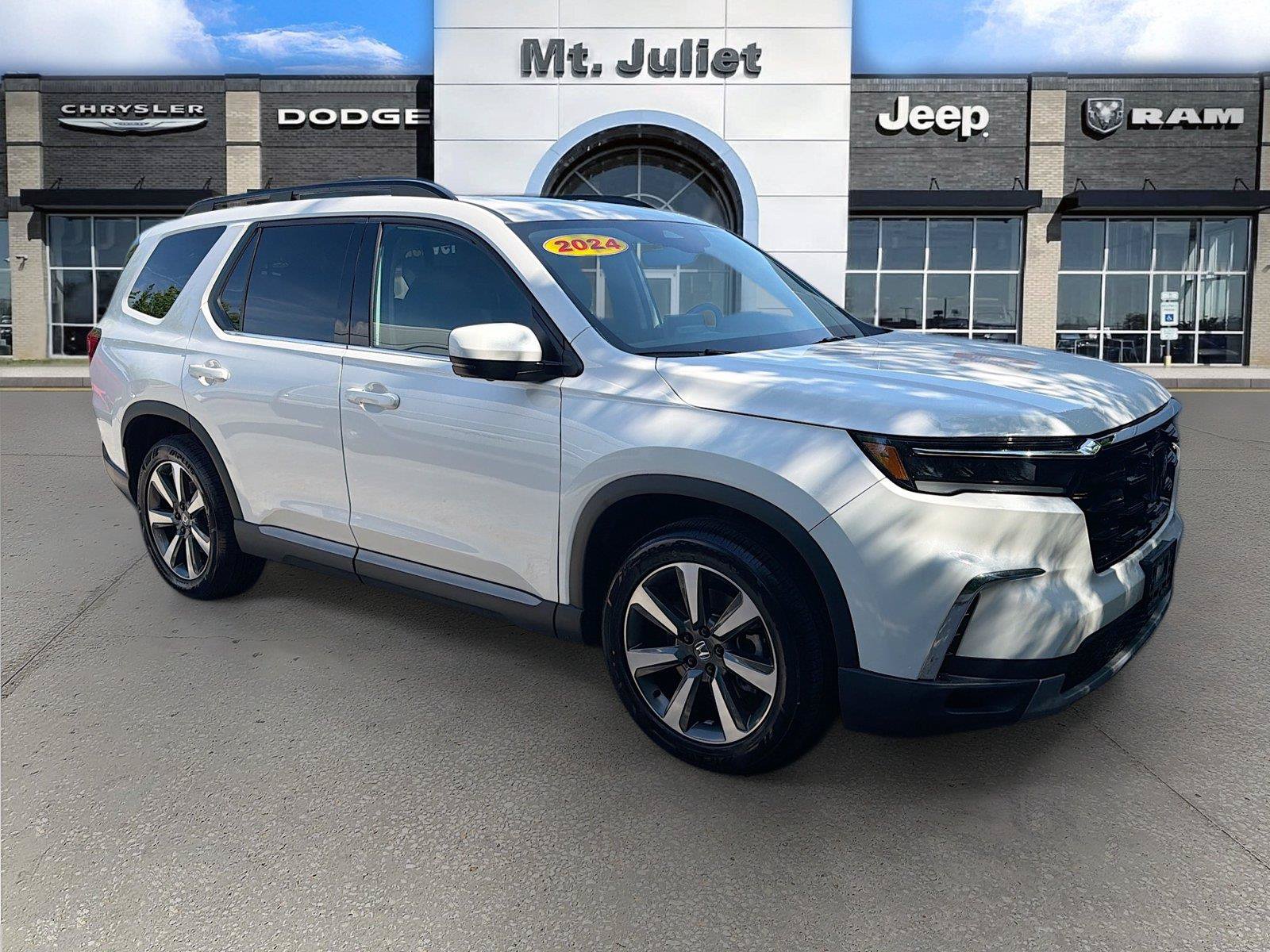 Used 2024 Honda Pilot Elite image 1