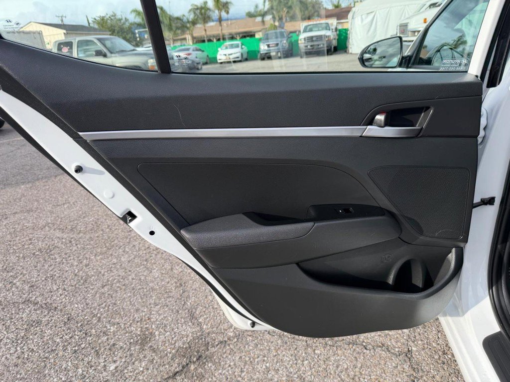 Used 2019 Hyundai Elantra SE w/ Cargo Package image 33