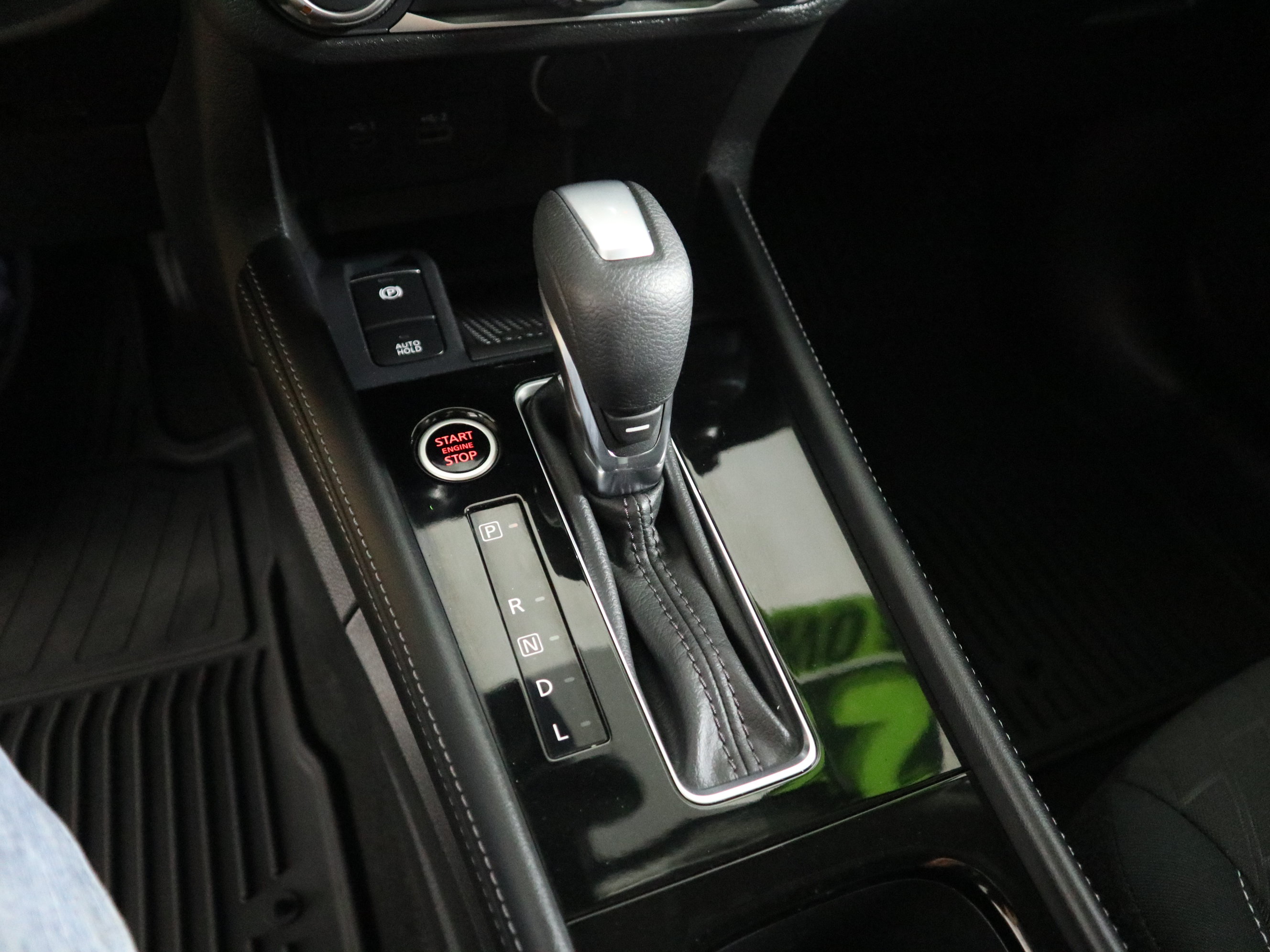 Used 2023 Nissan Kicks SV FWD image 23